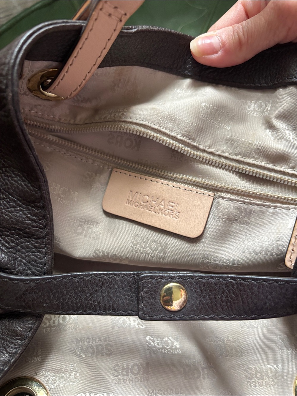 MICHAEL Michael Kors Black Shoulder Bag with Tan Straps - Picture 2 of 6